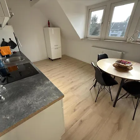 Modernes Apartment Muelheim - Freie Parkplaetze, Smart-Tv, Wlan, Naehe Messe Essen & Duesseldorf * Mülheim an der Ruhr