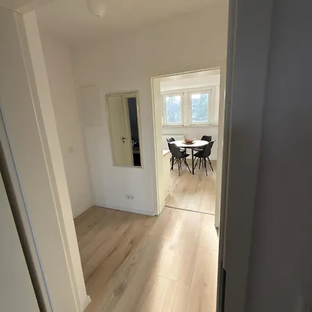 Modernes Muelheim - Freie Parkplaetze, Smart-tv, Wlan, Naehe Messe Essen & Duesseldorf Appartement