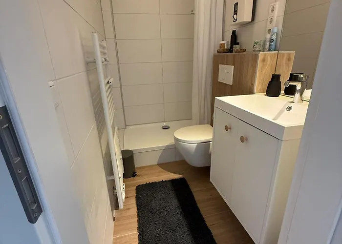 Modernes Apartment Muelheim - Freie Parkplaetze, Smart-Tv, Wlan, Naehe Messe Essen & Duesseldorf * Mülheim an der Ruhr