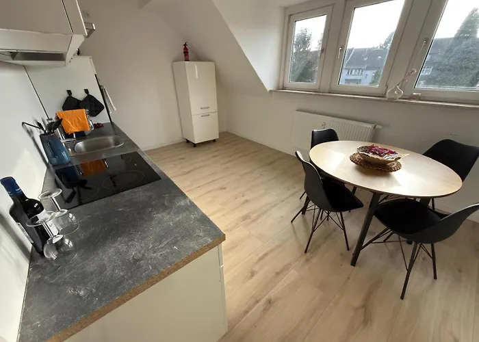Modernes Apartment Muelheim - Freie Parkplaetze, Smart-Tv, Wlan, Naehe Messe Essen & Duesseldorf * Mülheim an der Ruhr